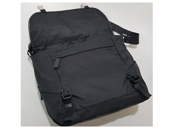 Prada Borsa a tracolla in Re-Nylon e pelle Saffiano Nero - vista 9