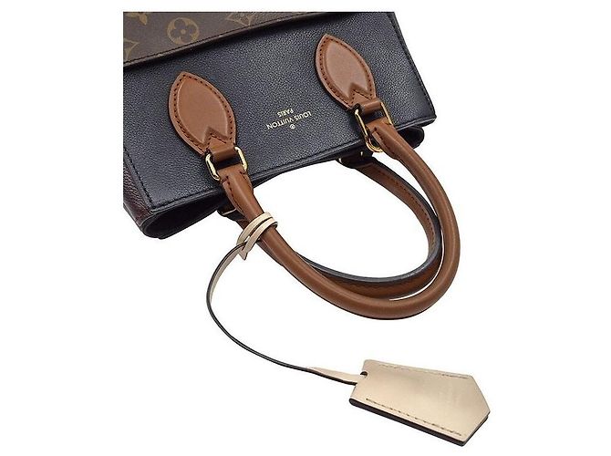 Louis Vuitton Monogram Fold MM - vista 5
