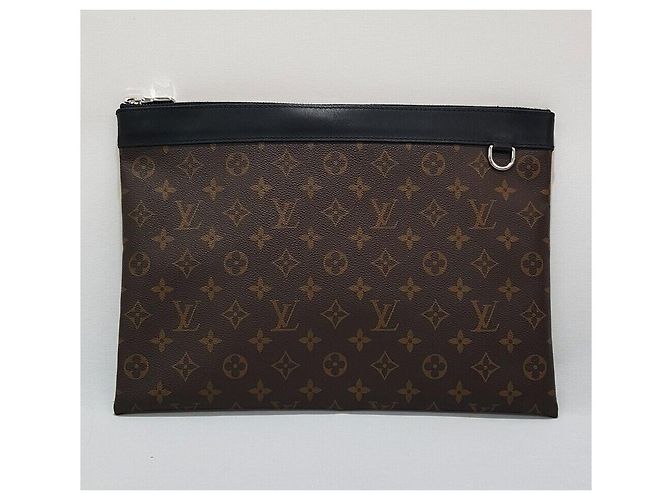 Louis Vuitton Pochette Discovery GM Noir - vue 2