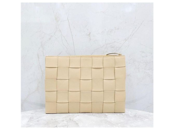 Bottega Veneta Clutch Medium in pelle Intrecciato - vista 3