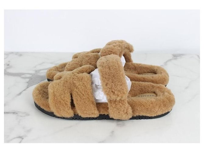 Hermès Pantofole in lana shearling beige Marrone - vista 5
