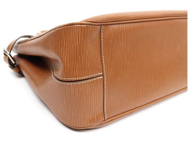 Louis Vuitton Borsa Tote Brea in pelle Epi marrone - vista 9