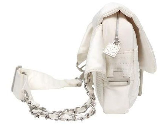 Chanel Borsa a tracolla sportiva bianca - vista 2