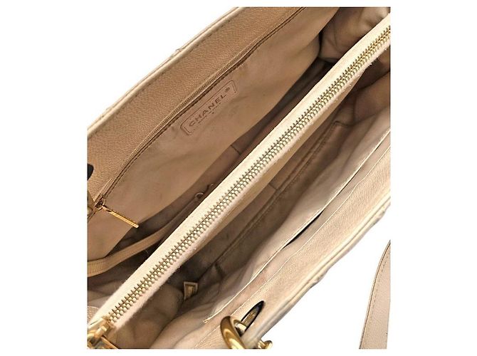 Chanel Bolso de hombro Grand Shopping Big CC en Caviar Beige Castaño - vista 5