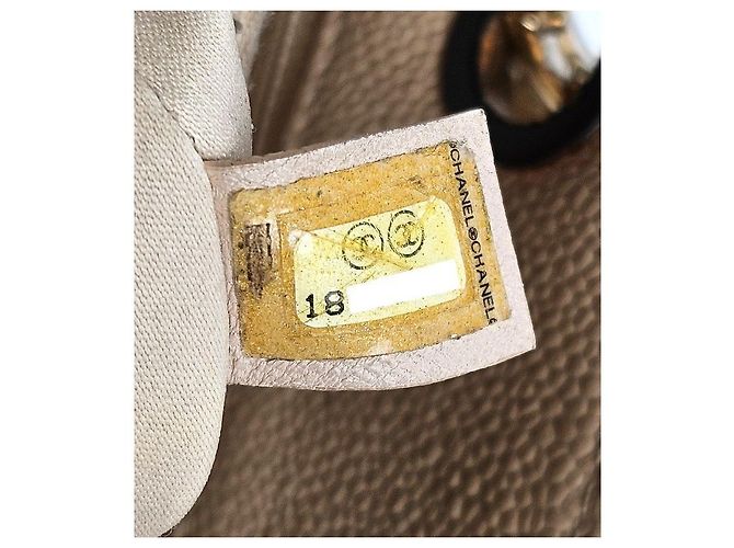 Chanel Bolso de hombro Grand Shopping Big CC en Caviar Beige Castaño - vista 7