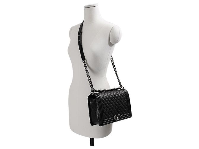 Chanel Borsa Boy Caviar Large Flap Bag Nero - vista 12