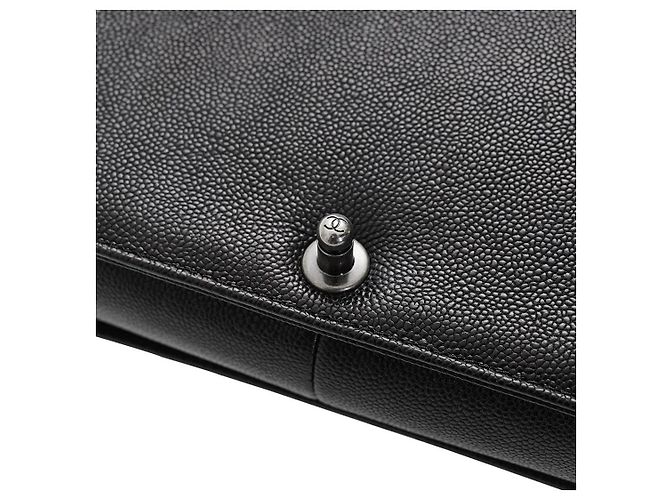 Chanel Borsa Boy Caviar Large Flap Bag Nero - vista 9