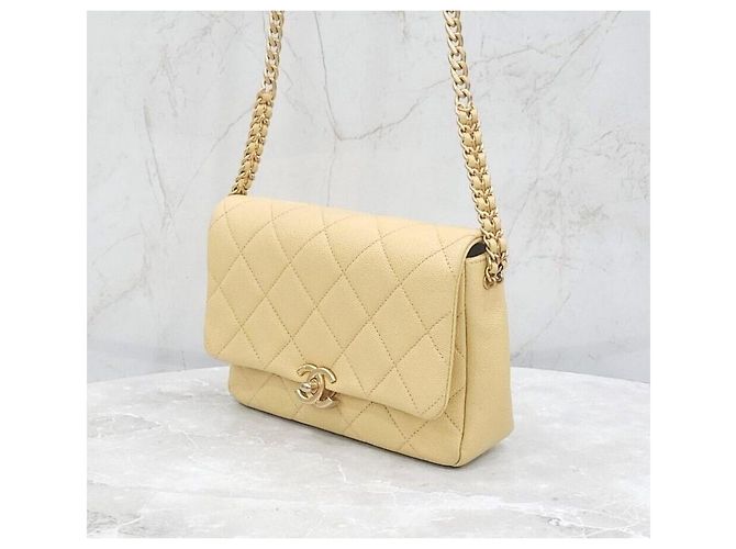 Chanel Yellow Melody Flapback Caviar New Chip Giallo - vista 2