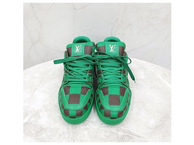 Louis Vuitton Sneakers Pharrell LV Trainer Damier Pop Collection Verde - vista 2