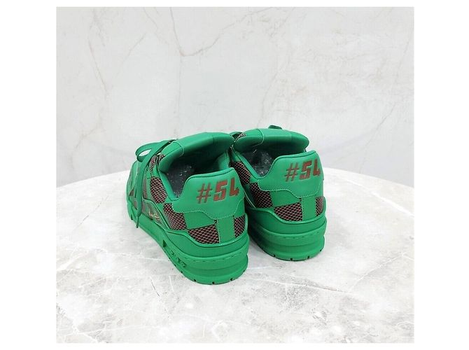Louis Vuitton Sneakers Pharrell LV Trainer Damier Pop Collection Verde - vista 4