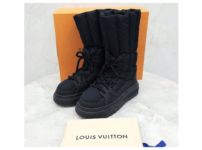 Louis Vuitton Limitierte Monogram Puffer Boots Schwarz - Ansicht 6