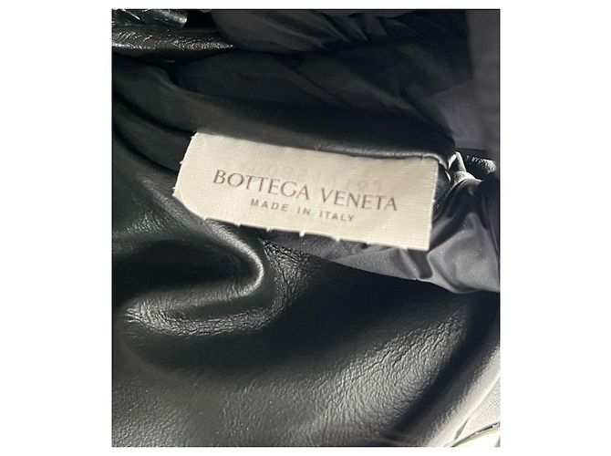 Bottega Veneta Gewebte Tasche in Schwarz-Weiß - Ansicht 5