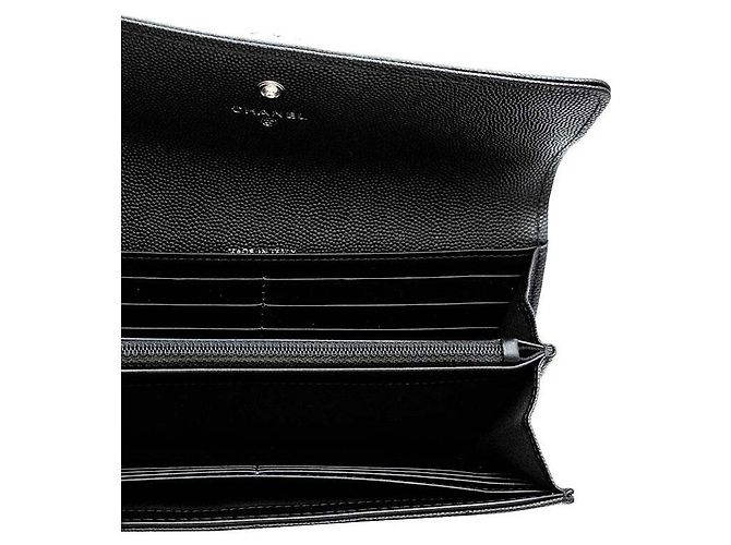 Chanel Cartera larga Caviar Boy Negro - vista 3