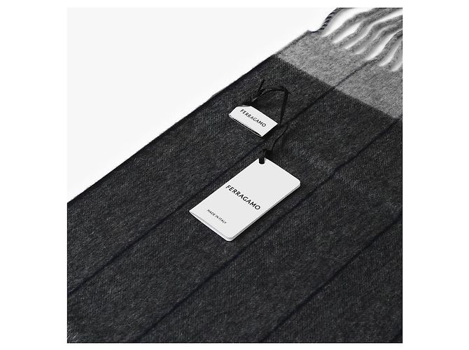 Salvatore Ferragamo Sciarpa da uomo Nero - vista 9