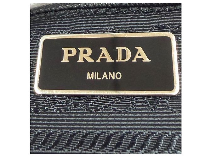 Borsa a tracolla Prada 1BD953 in Re-Nylon con placca logo triangolare Nero - vista 10