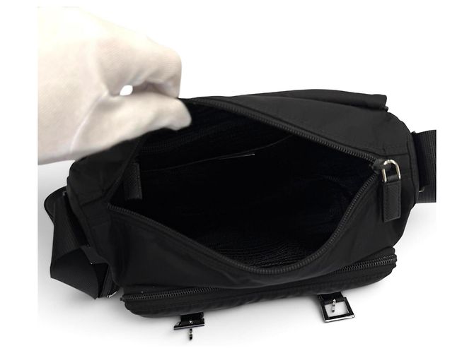 Borsa a tracolla Prada 1BD953 in Re-Nylon con placca logo triangolare Nero - vista 7
