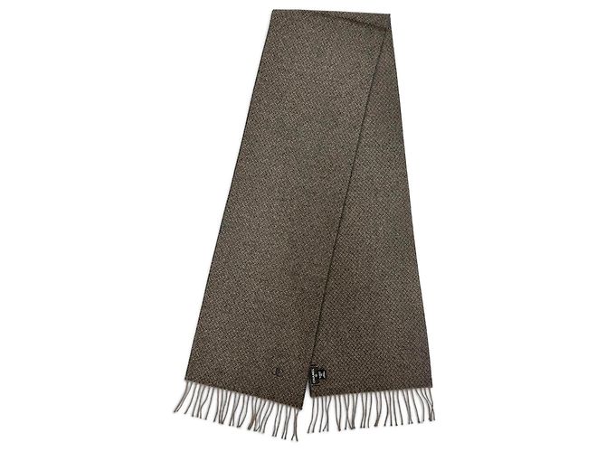 Stola lunga in cashmere marrone Chanel G18 - vista 3