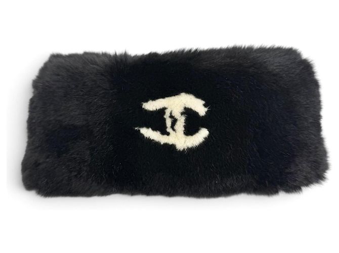 Bracciale rigido in pelliccia di coniglio Chanel Coco Mark Nero Bianco - vista 3