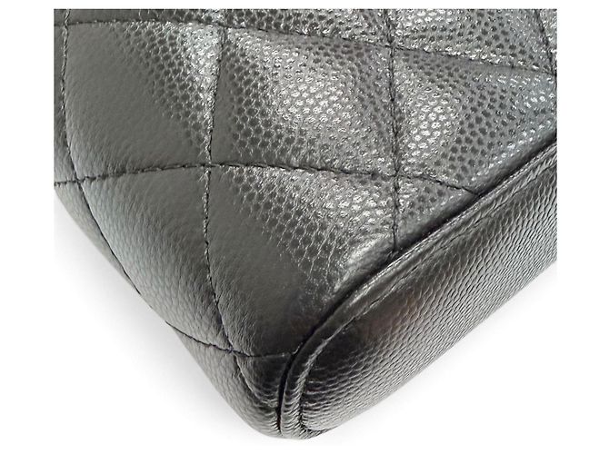 Borsa telefono Chanel Matelassé Caviar Skin Vanity Nero - vista 9