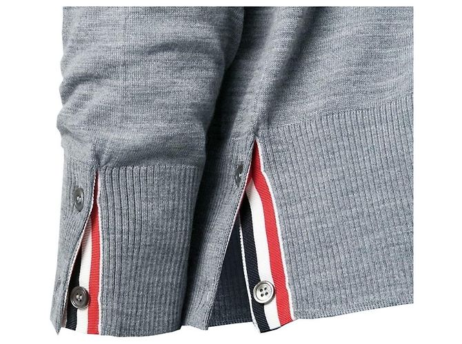 Thom Browne Feiner Merinowoll-Cardigan mit V-Ausschnitt Hellgrau Weiß - Ansicht 4
