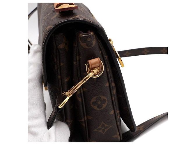 Louis Vuitton Borsa Tote e Borsa a Tracolla Monogram Pochette Metis Crossbody Multicolore - vista 10