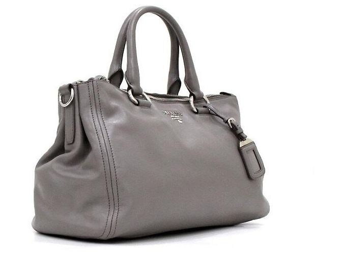 Prada Borsa Tote e Borsa a Tracolla con Doppia Zip in Vitello Morbido Grigio - vista 4