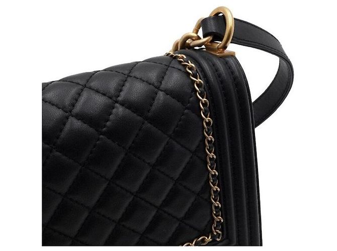 Chanel Borsa a tracolla Boy Medium in pelle di vitello nera con catena dorata Nero - vista 12