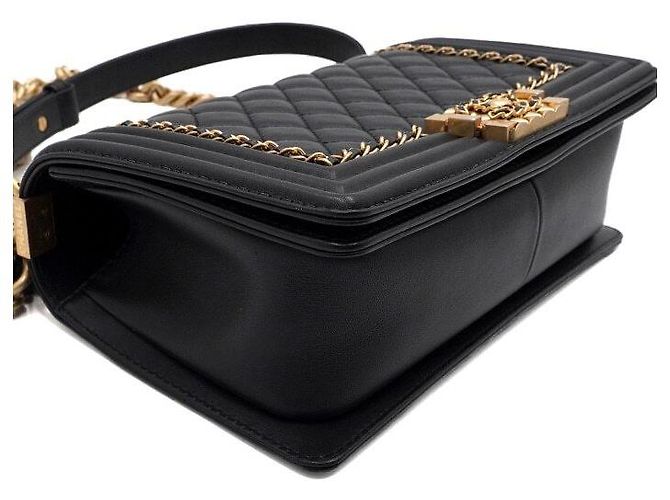Chanel Borsa a tracolla Boy Medium in pelle di vitello nera con catena dorata Nero - vista 9