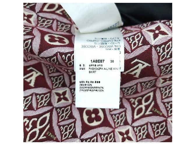 Louis Vuitton Monogram-Rock mit Metallschließe Rot - Ansicht 8
