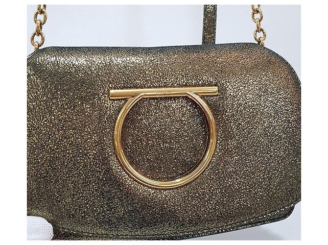 Salvatore Ferragamo Borsa a tracolla Gancini con paillettes D'oro - vista 3