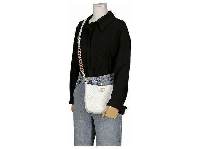 Chanel Borsa hobo in pelle bianca con logo CC, tracolla a catena e crossbody Bianco - vista 14