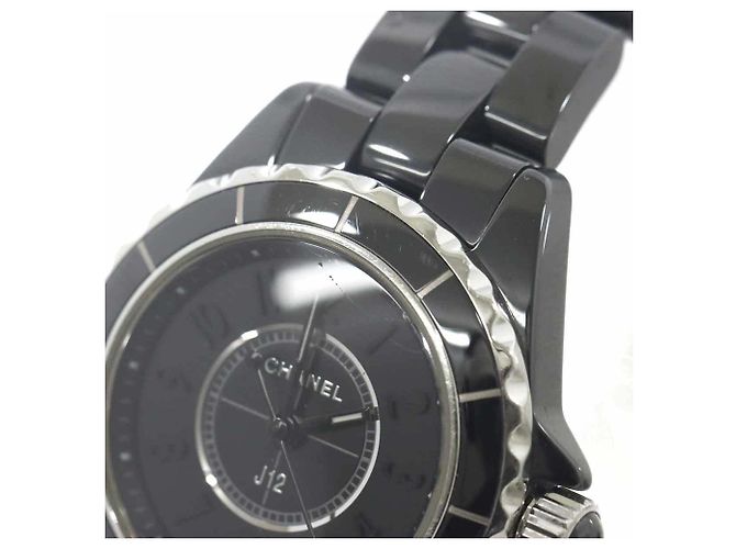 Chanel J12 Intense Black Damenuhr - Ansicht 8