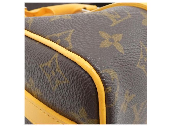 Louis Vuitton Monogram Macassar Keepall Bandoulière Marrone D'oro Giallo - vista 5
