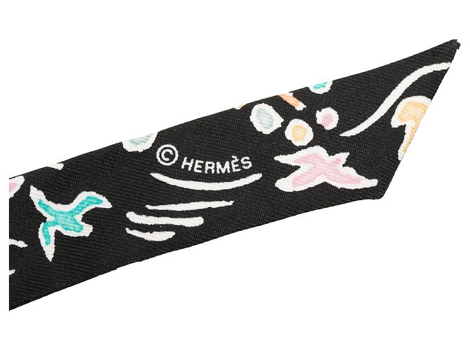 Twilly in seta Hermès Black Isola di Primavera Doll Nero - vista 2