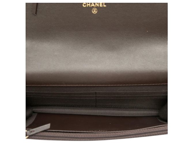 Chanel 19 Wallet on Chain de piel de cordero acolchada marrón Castaño Marrón oscuro - vista 4