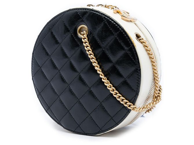 Borsa rotonda En Vogue Chanel in pelle di vitello stropicciata nera Nero - vista 2