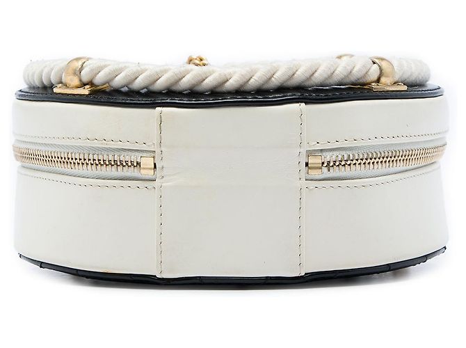 Borsa rotonda En Vogue Chanel in pelle di vitello stropicciata nera Nero - vista 3