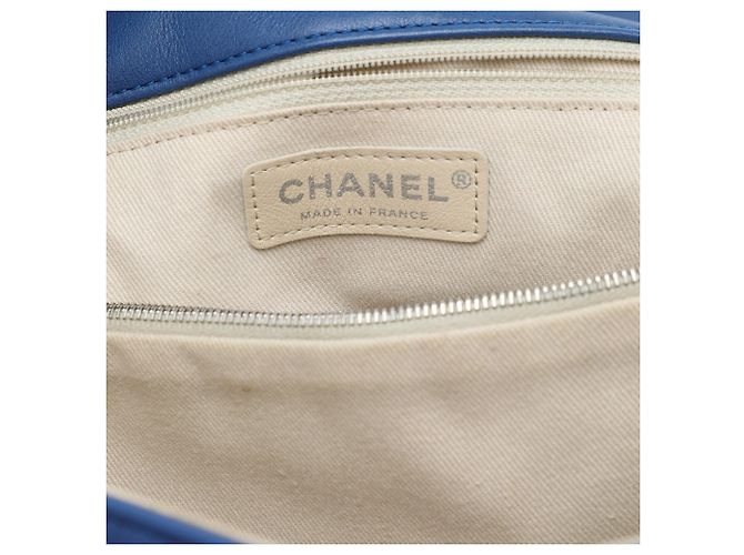 Chanel Blue Large Quilted Calfskin Love Me Tender Flap - vista 5