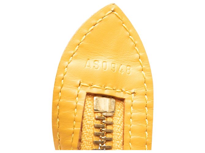 Louis Vuitton Yellow Epi Saint Jacques PM Long Strap Giallo - vista 6