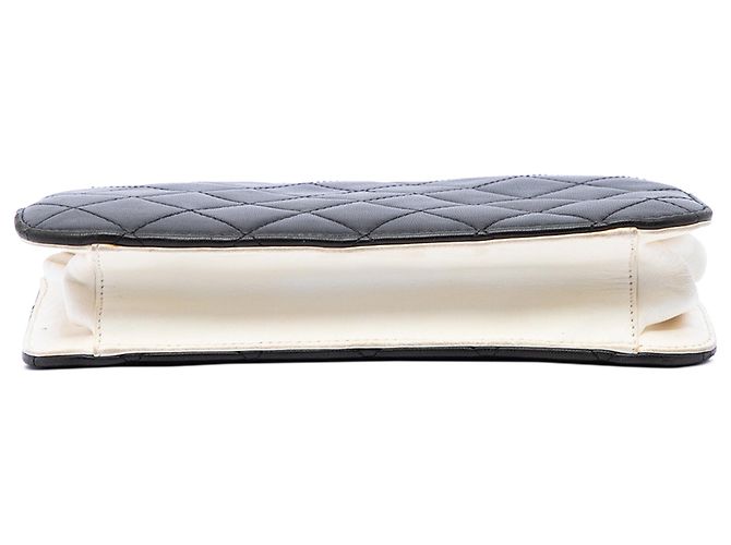 Clutch Chanel Black CC Quilted Lambskin con catena Nero - vista 3