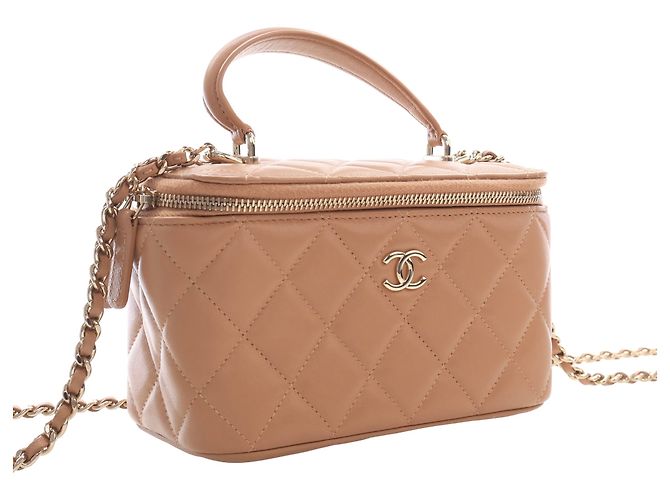 Chanel Beige Small CC Quilted Lambskin Top Handle Vanity Case with Chain - vista 14
