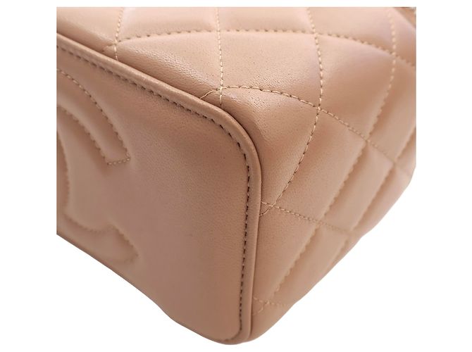 Chanel Beige Small CC Quilted Lambskin Top Handle Vanity Case with Chain - vista 8