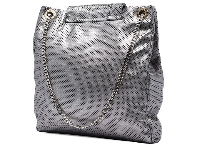 Borsa Tote Drill Chanel in vitello metallizzato craquelé traforato argento - vista 2