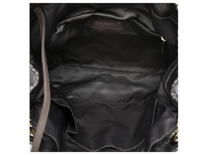 Borsa Tote Drill Chanel in vitello metallizzato craquelé traforato argento - vista 4