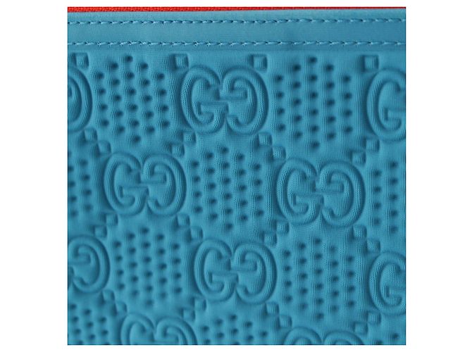 Pouch Scuba in neoprene blu con logo GG in rilievo Gucci - vista 9