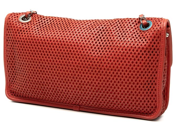 Chanel Red Medium Perforated Calfskin Up In The Air Flap Rosso - vista 2