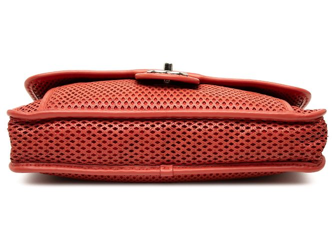 Chanel Red Medium Perforated Calfskin Up In The Air Flap Rosso - vista 3