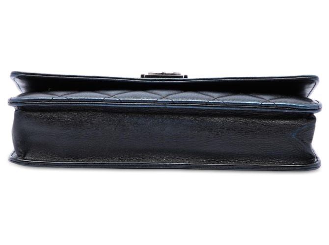 Chanel Portafoglio Boy con catena in pelle di vitello matelassé nera Nero - vista 3