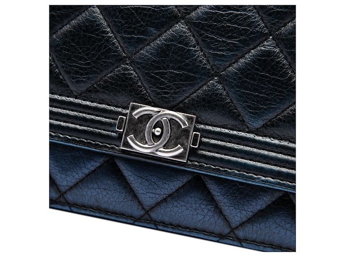 Chanel Portafoglio Boy con catena in pelle di vitello matelassé nera Nero - vista 5