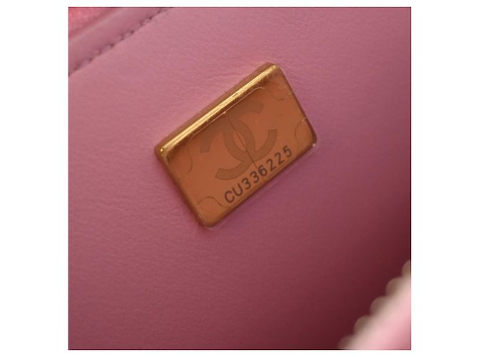 Chanel Vanity Case Pick Me Up Small in pelle caviar matelassé rosa - vista 9